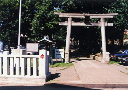 村の鎮守の八幡神社の写真