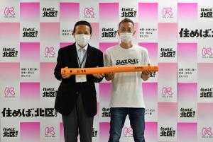 小野村教育振興部長（左）とジリリタ株式会社代表取締役の髙島氏（右）