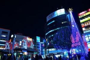 赤羽駅東口広場のイルミネーション（11月24日撮影）