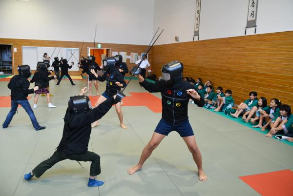 28区立柳田小学校と東京国際フランス学園がスポーツ交流会を開催